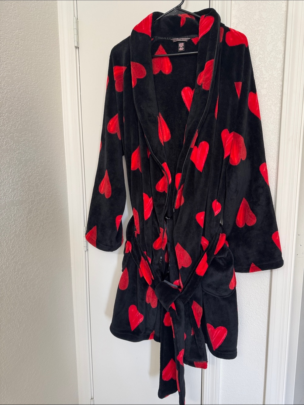 Victoria's Secret Black and Red Plush Robe with Heart Pattern